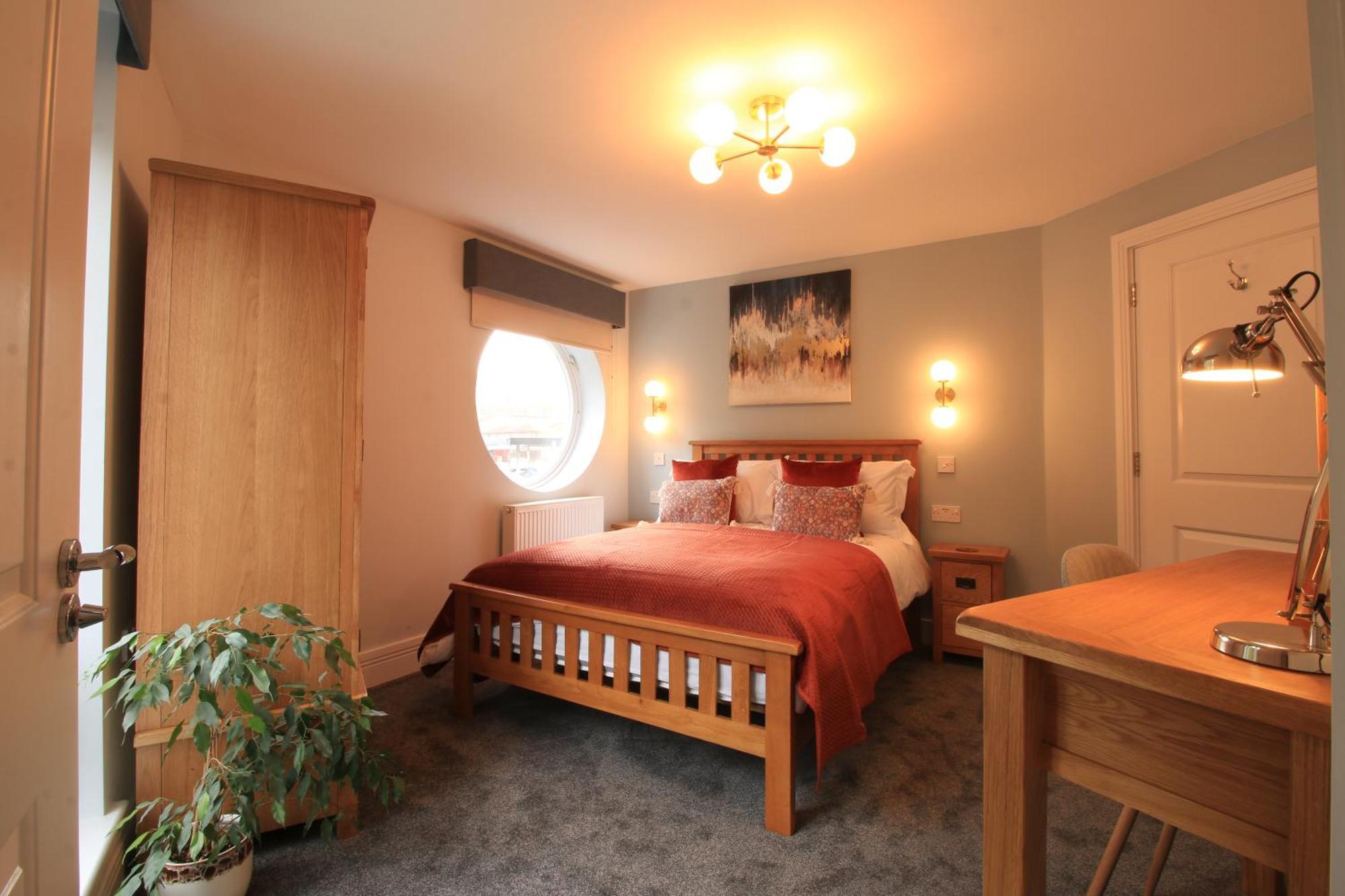 Streamside Apartments Yeovil Exterior photo